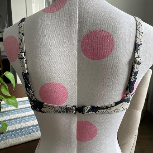 Change Floral Print Bikini Top Adj Straps Back Closure Cream Grey Blk Sz 34E - Picture 5 of 11